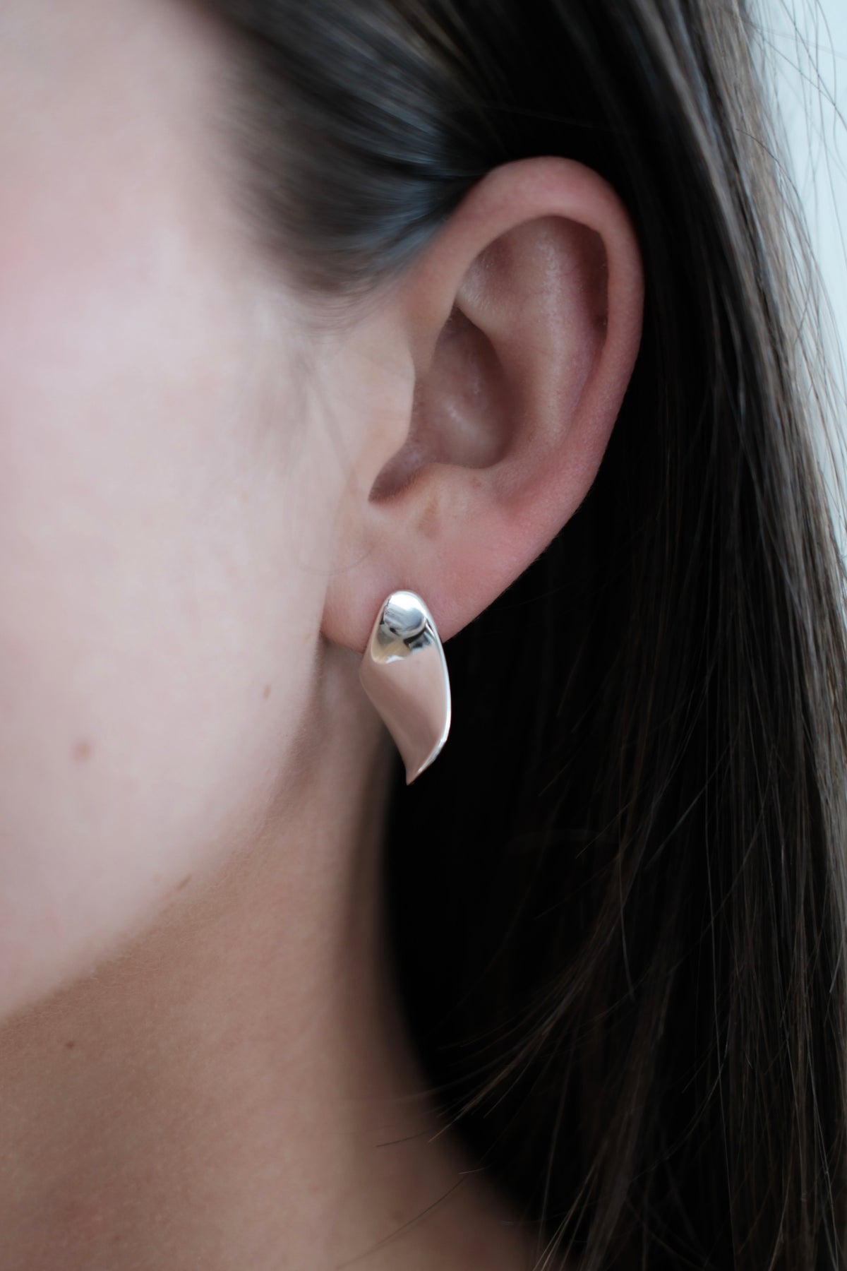 Zafino Rosalie Earring silver worn