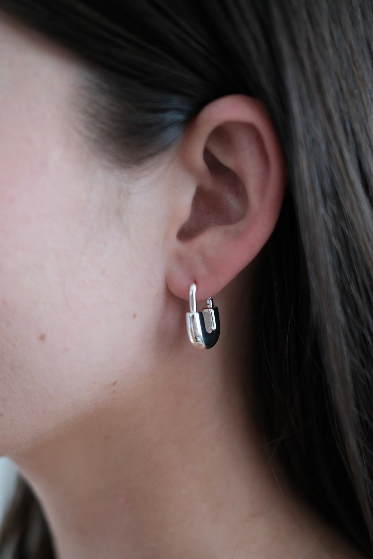 Zafino Imogen Hoop silver worn