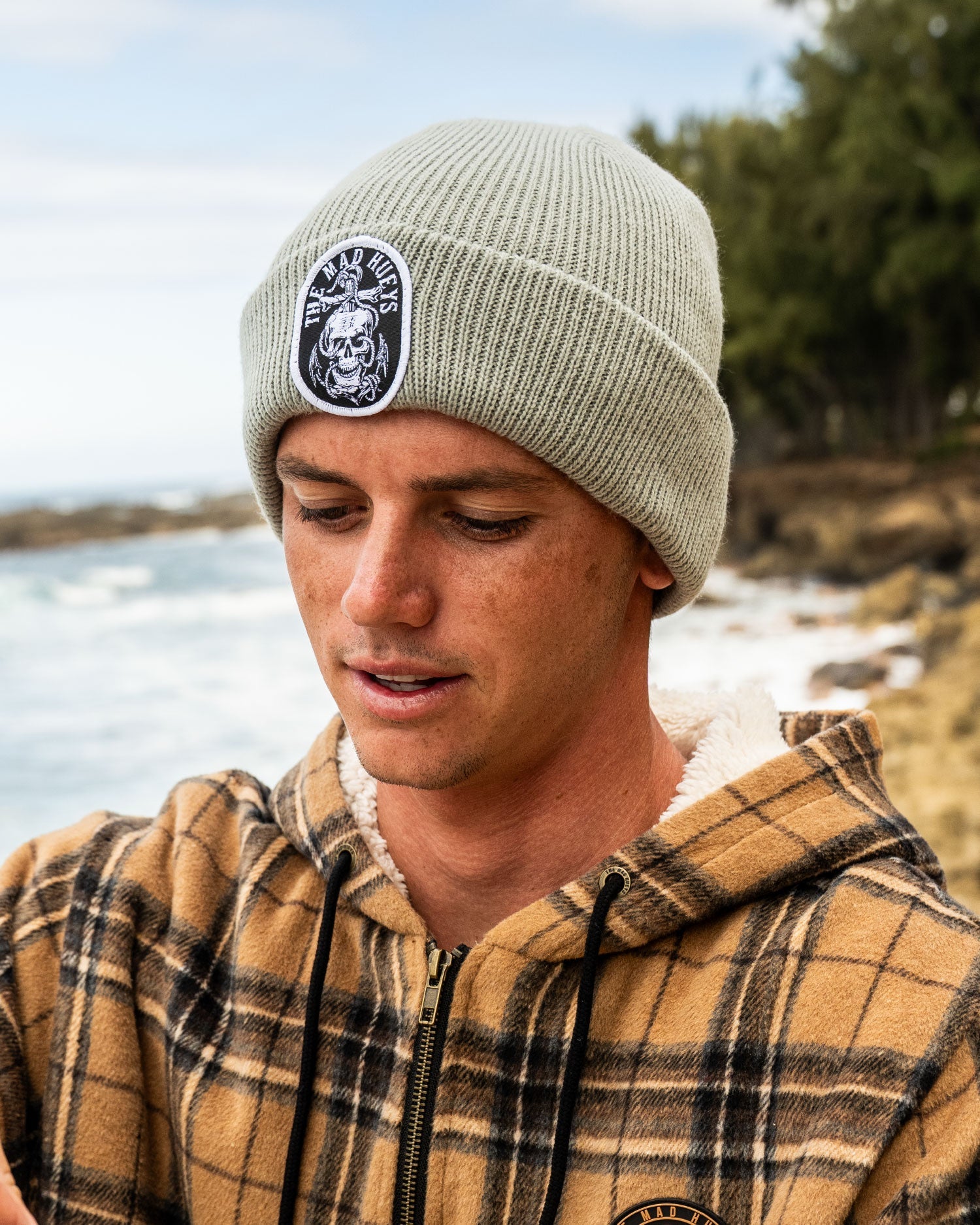 The Mad Hueys Rope Skull Anchor Beanie Faded Dust
