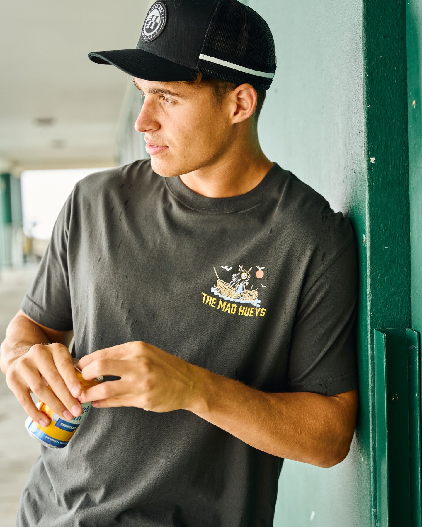 The Mad Hueys Sinkin Tins Ss Tee - Vintage Black (view 3)