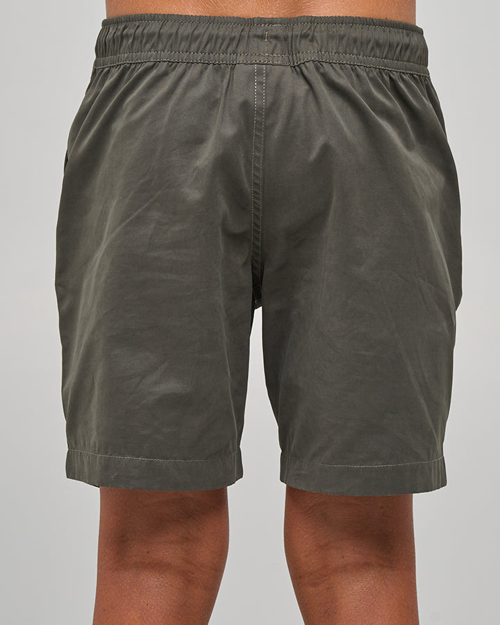 The Mad Hueys Skull Anchor Youth Volley in Charcoal - back