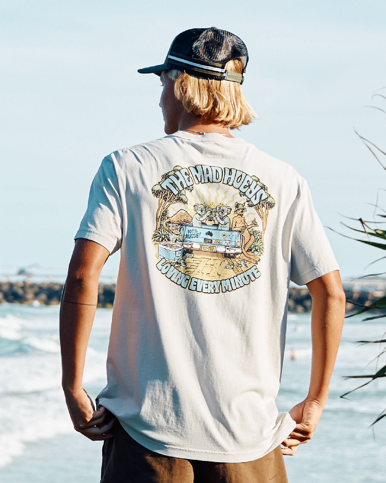 Mad Hueys Loving Every Ute SS Tee in smoke washed - worn