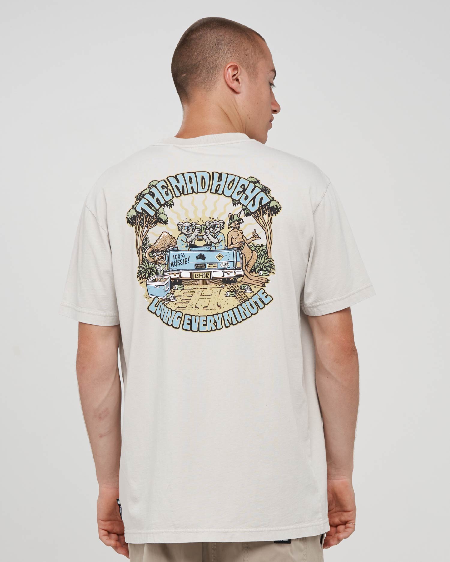 Mad Hueys Loving Every Ute SS Tee in smoke washed - front
