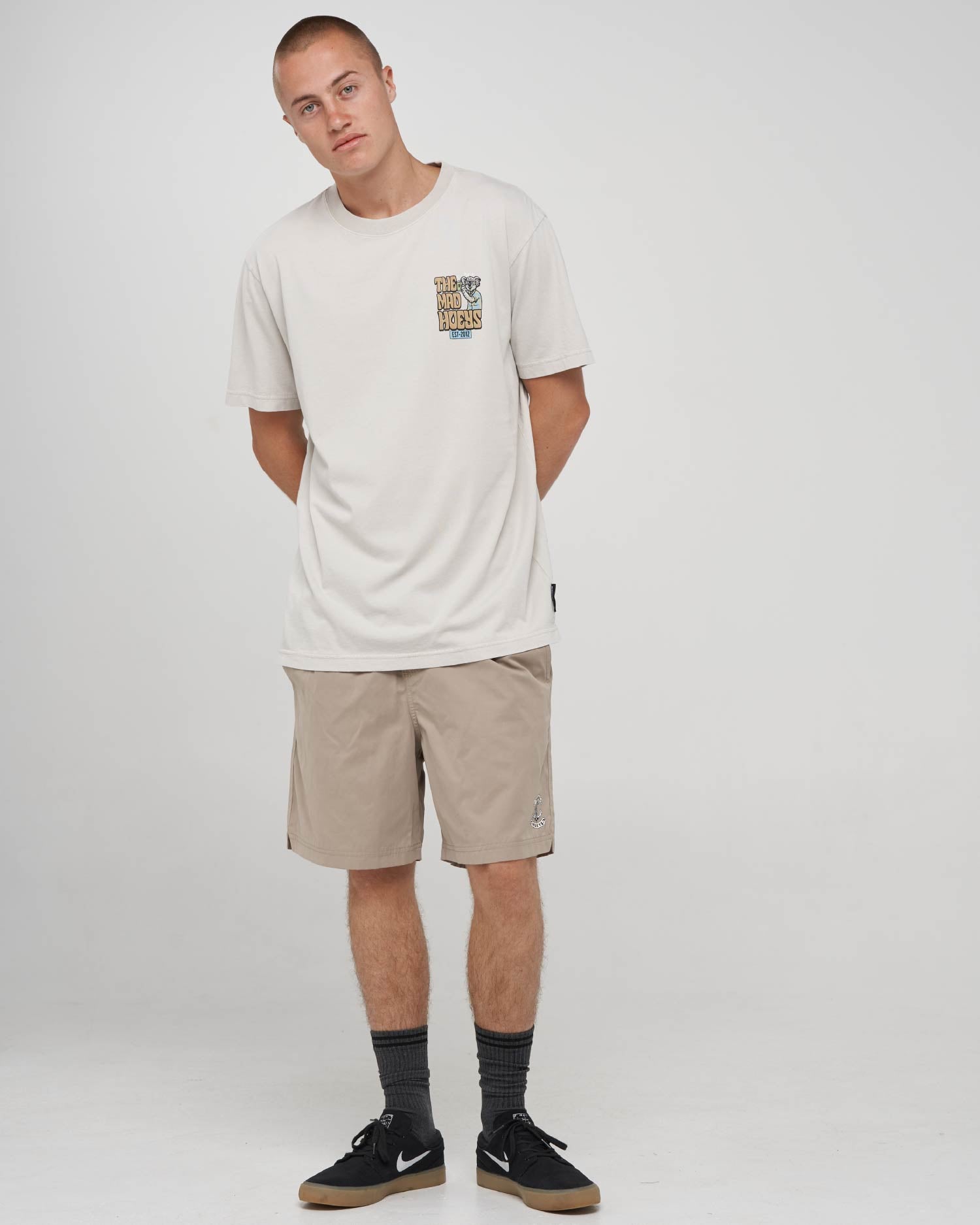 Mad Hueys Loving Every Ute SS Tee in smoke washed - detail
