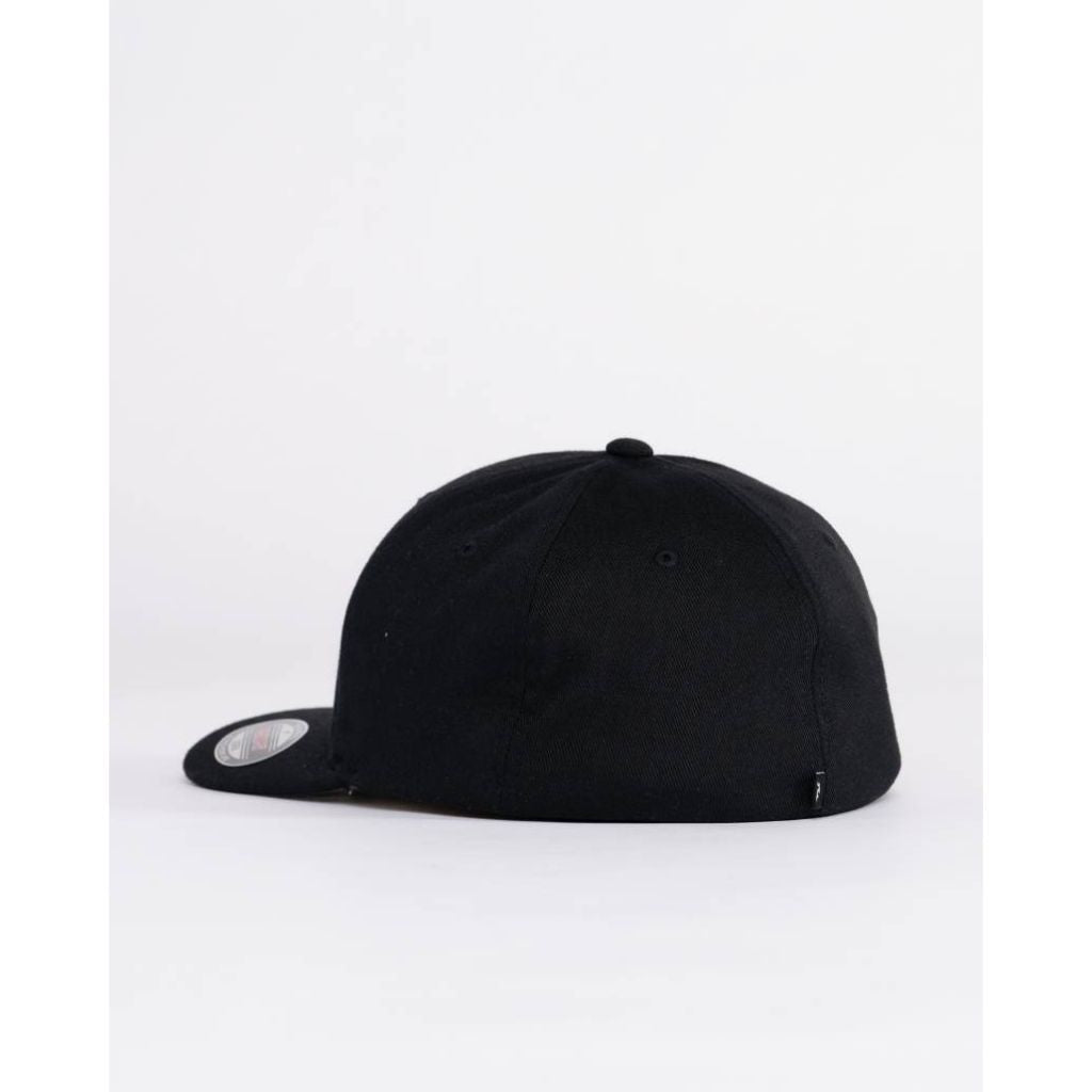 Rusty - Chronic 4 Flexfit Hat - Black