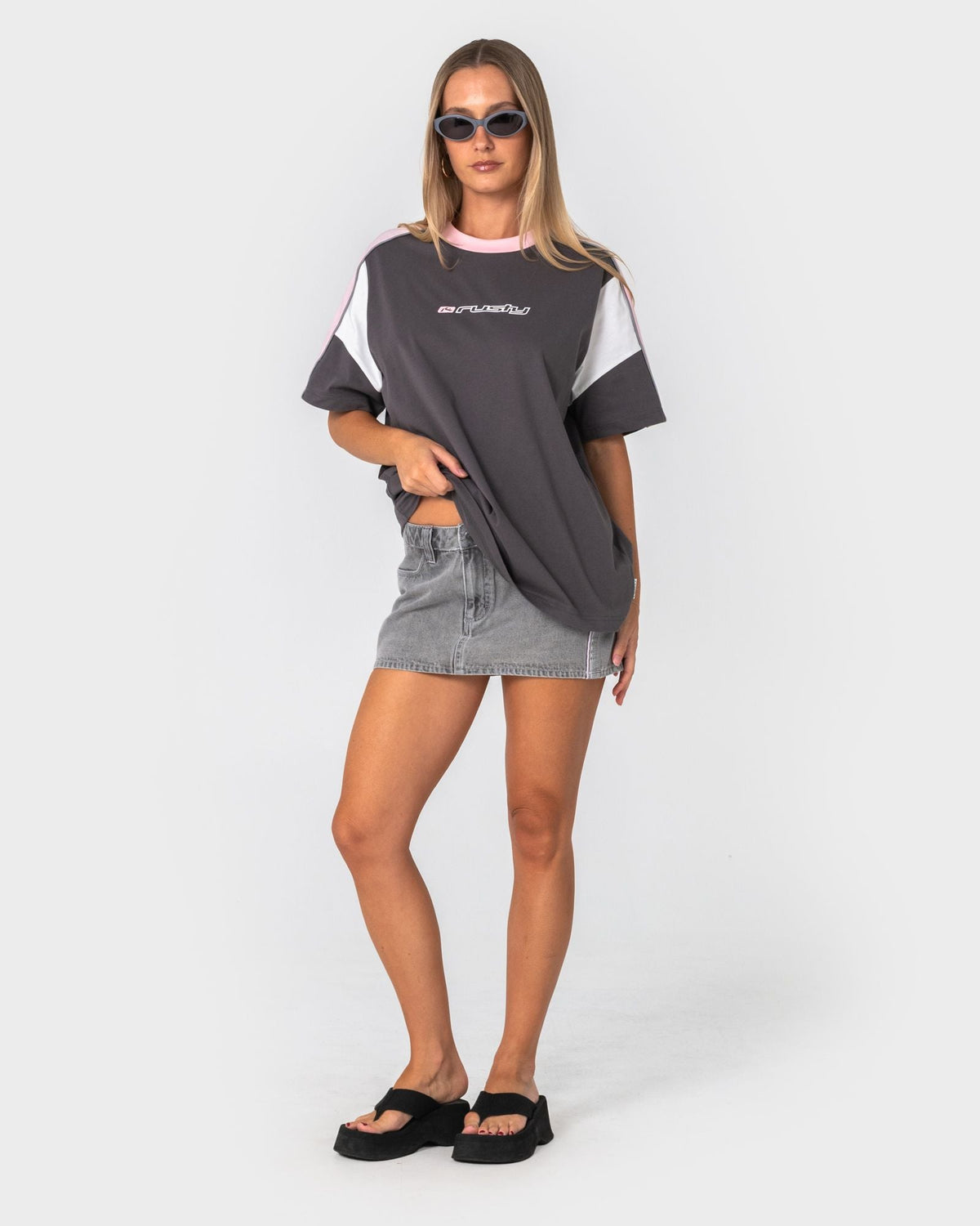 Rusty New Break 220 Oversize Tee in carbon
