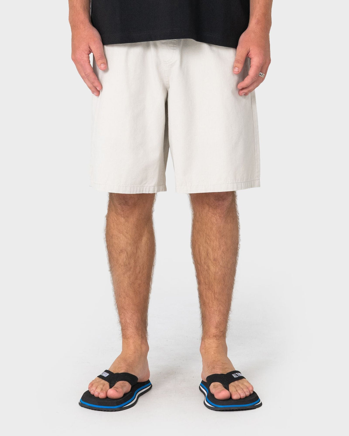 Rusty Rumble Elastic Short in stone - detail