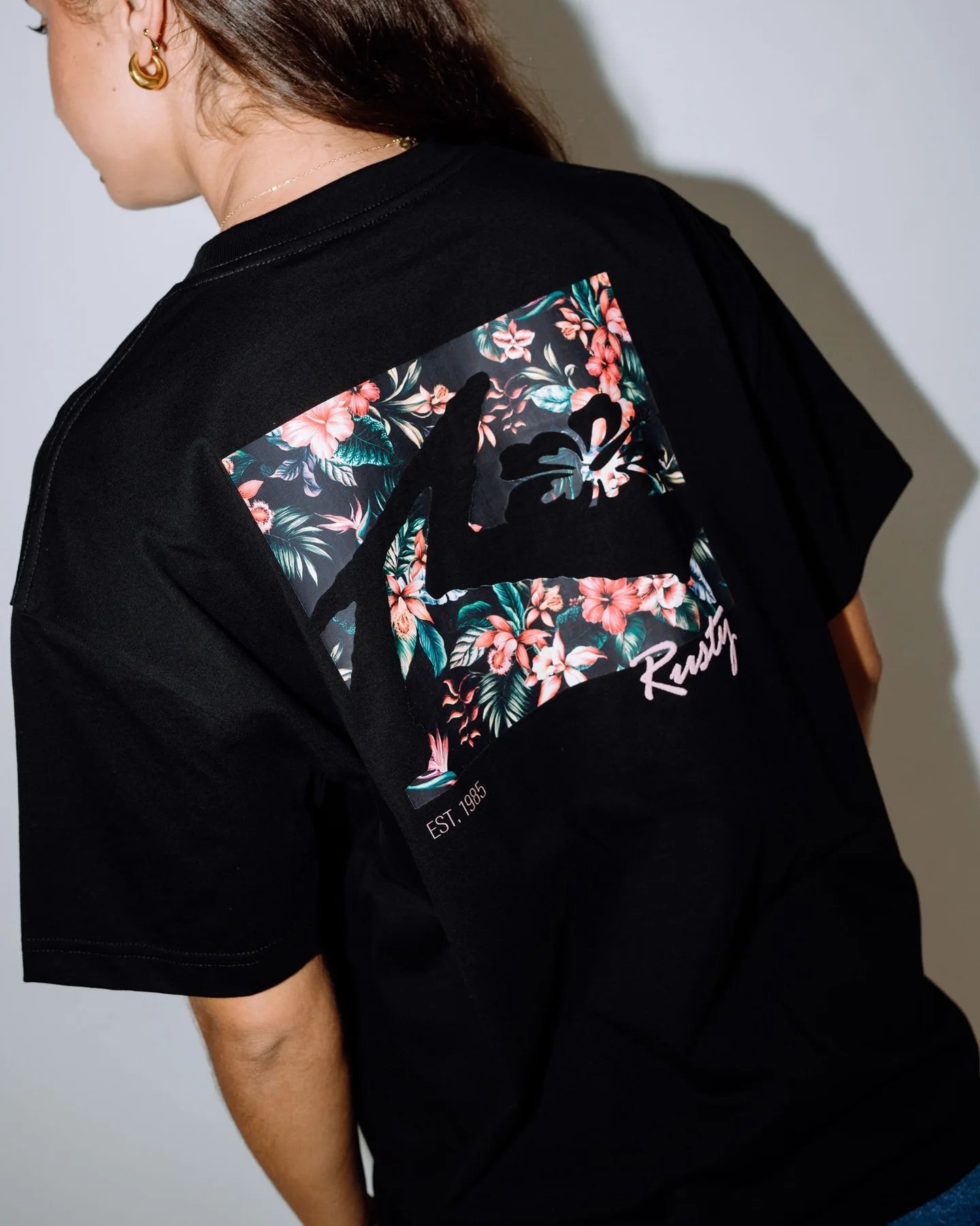 Jill Standard Fit Tee - Black
