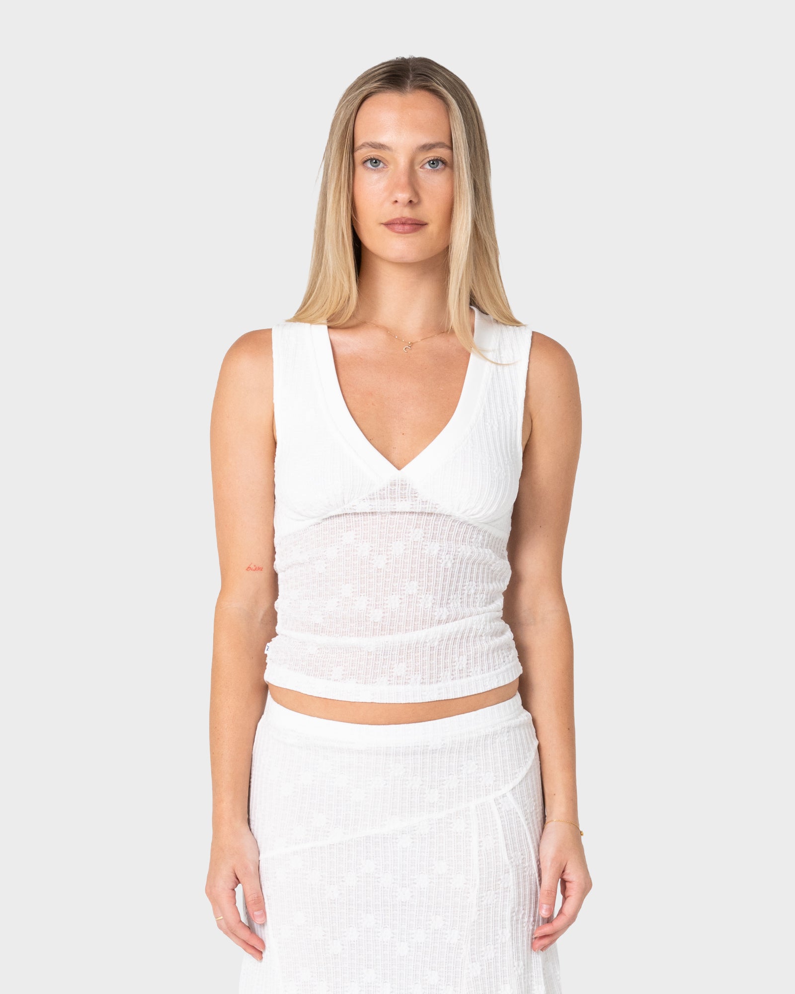 Roma Low V Lace Top - White