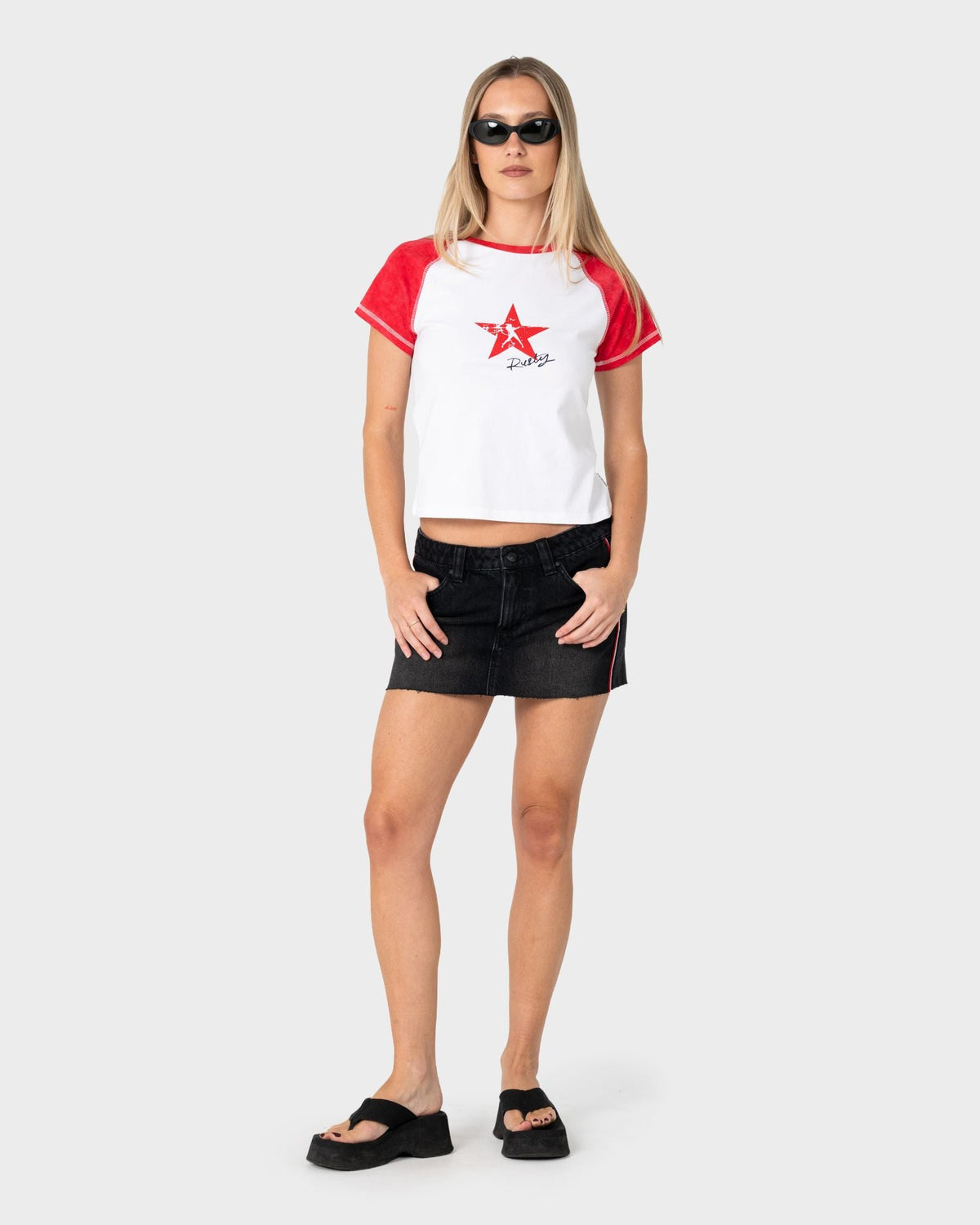 Rusty Starred Devil Raglan Baby Tee white red detail
