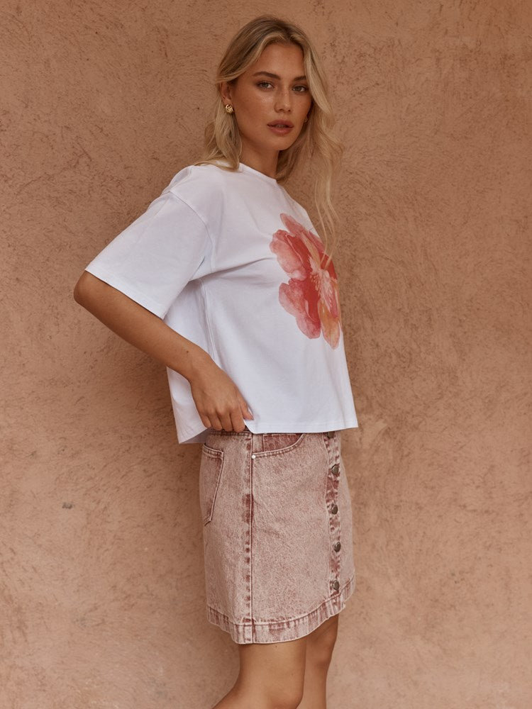 Sass Salore Printed Tee in Peony Print - detail