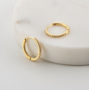 Zafino Tilly Hoop Gold earring, crystal detail close-up