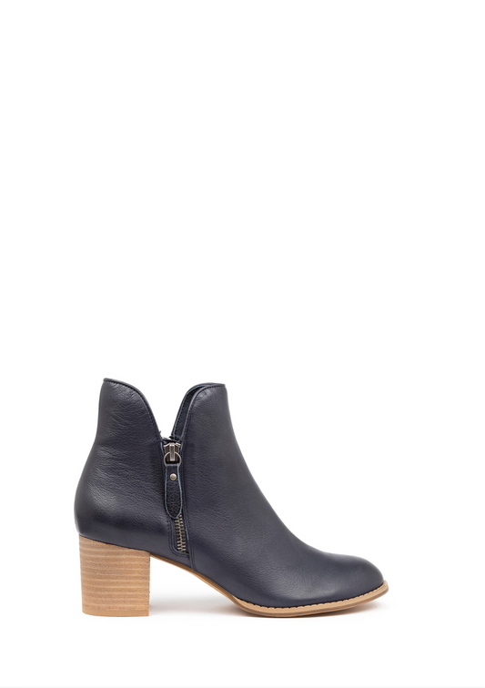 Shiannely - Navy Leather