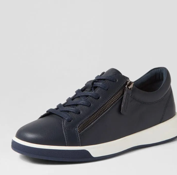 Aito XF Leather Sneaker - Navy / White Sole