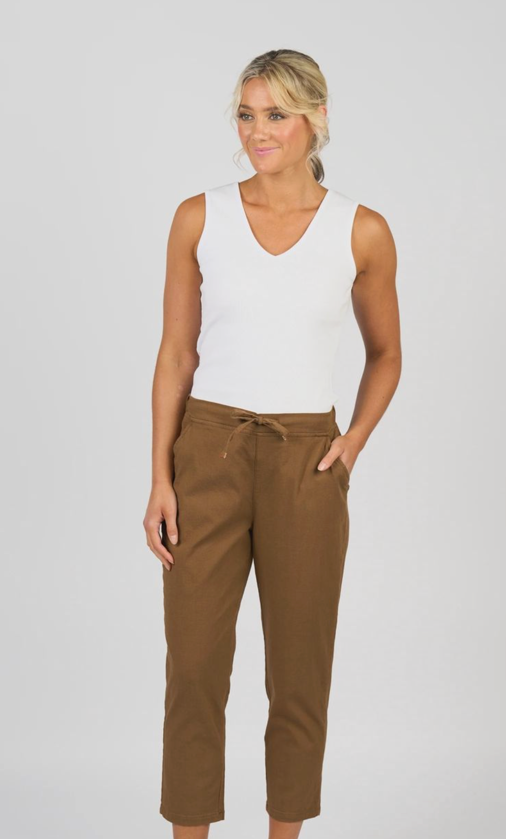 7/8 Length Skinny Leg Elastic Waist Pant - Pecan