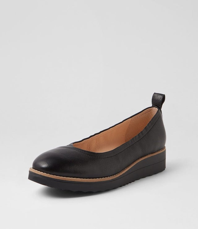 Top End Oxsson Ballet Flat - Black Patent (view 3)