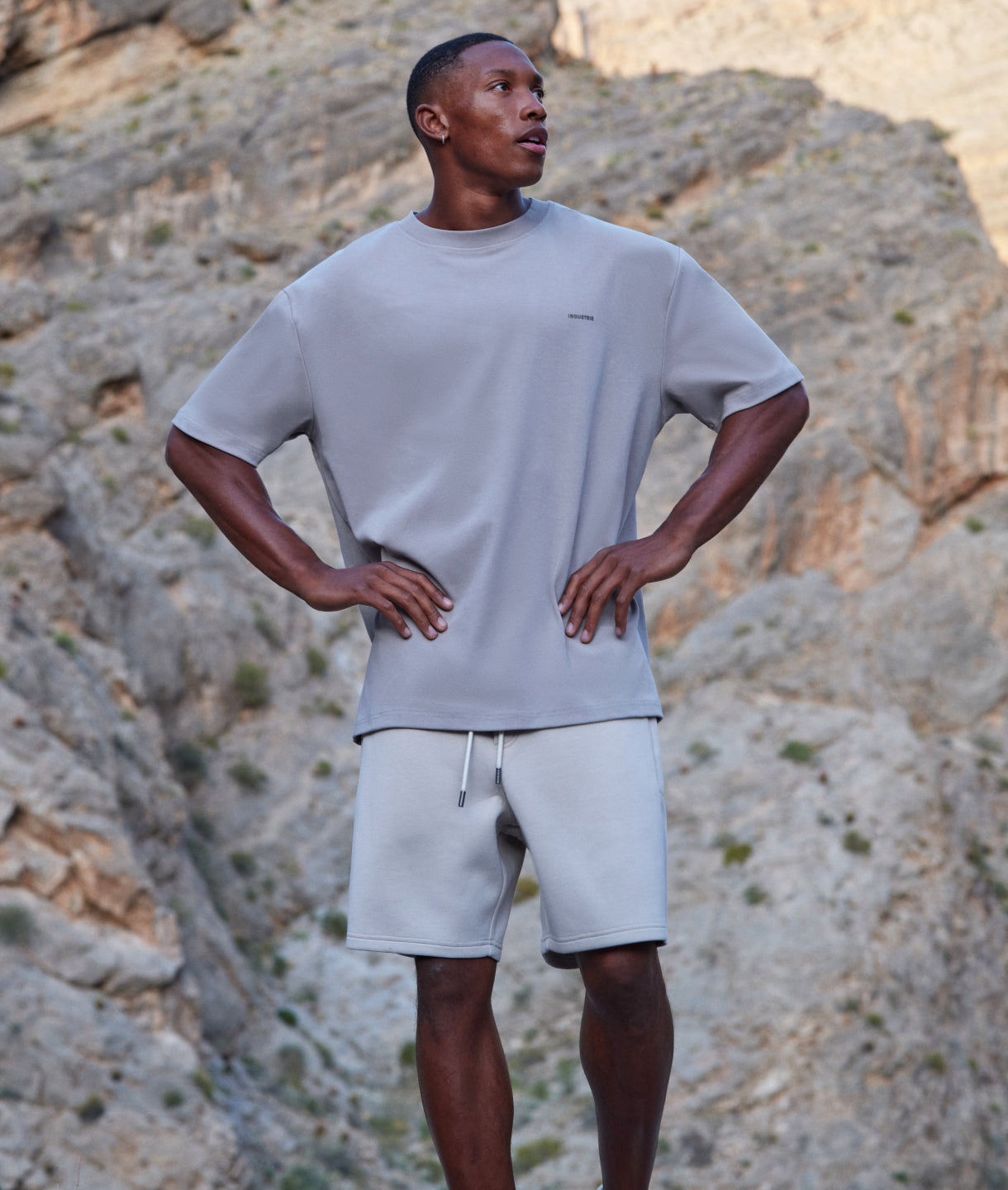 Industrie Newport Tee in Rhino