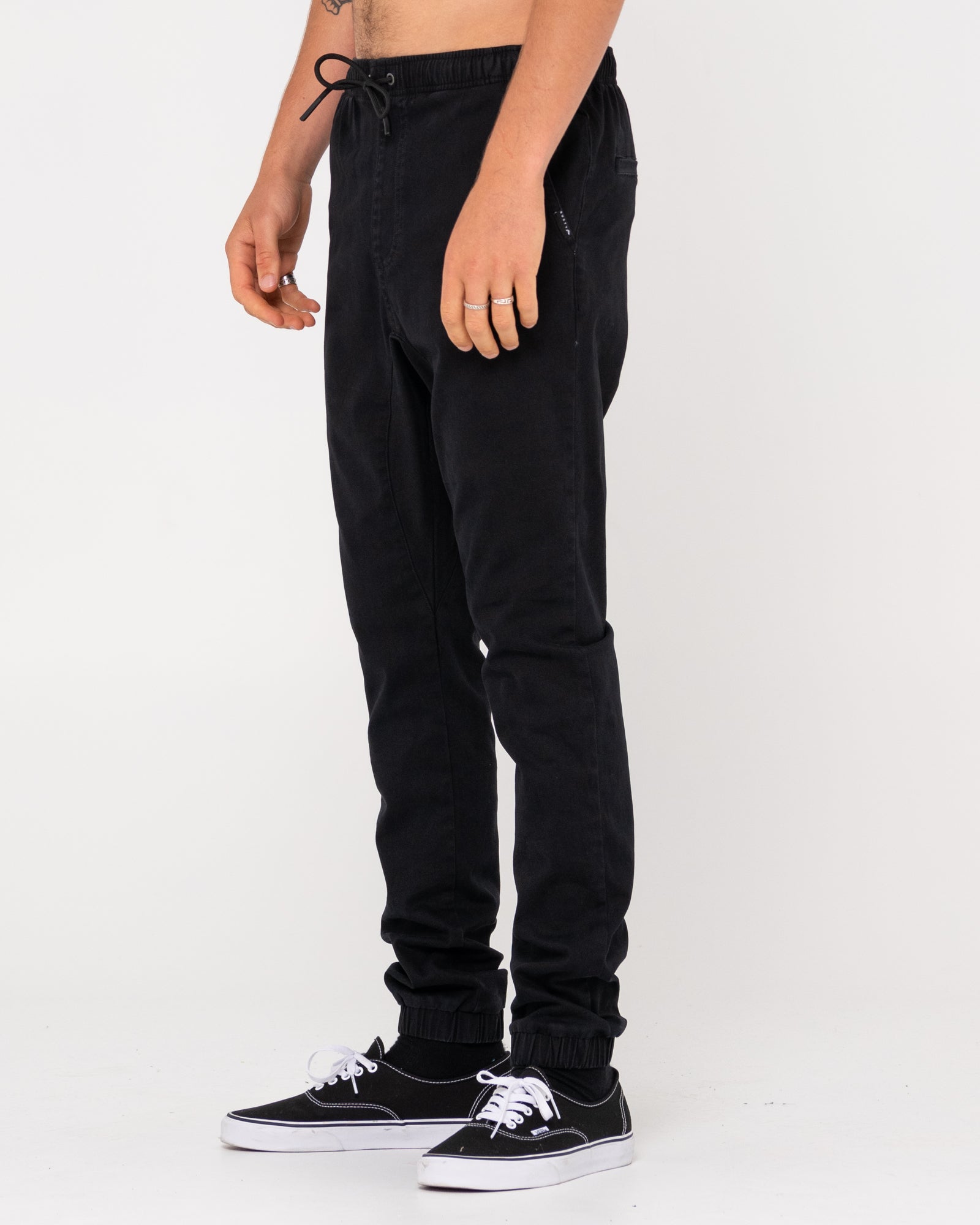 Rusty Hook Out Elastic Pant - Black (view 4)