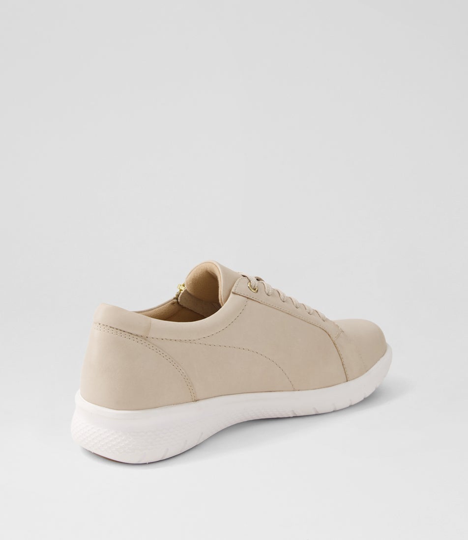 Solar Xf Leather Sneakers - Almond / White Sole