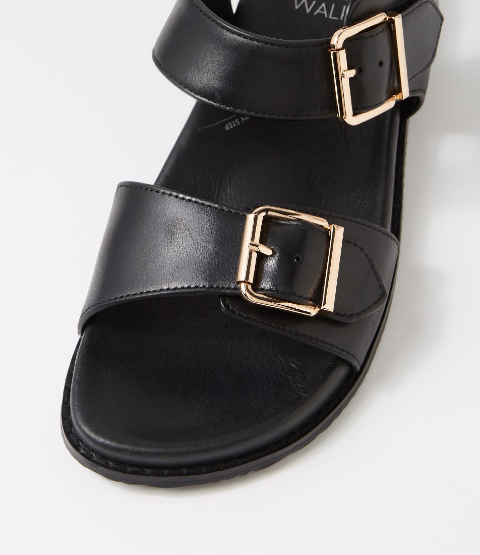 Hastice W Leather Sandal - Black