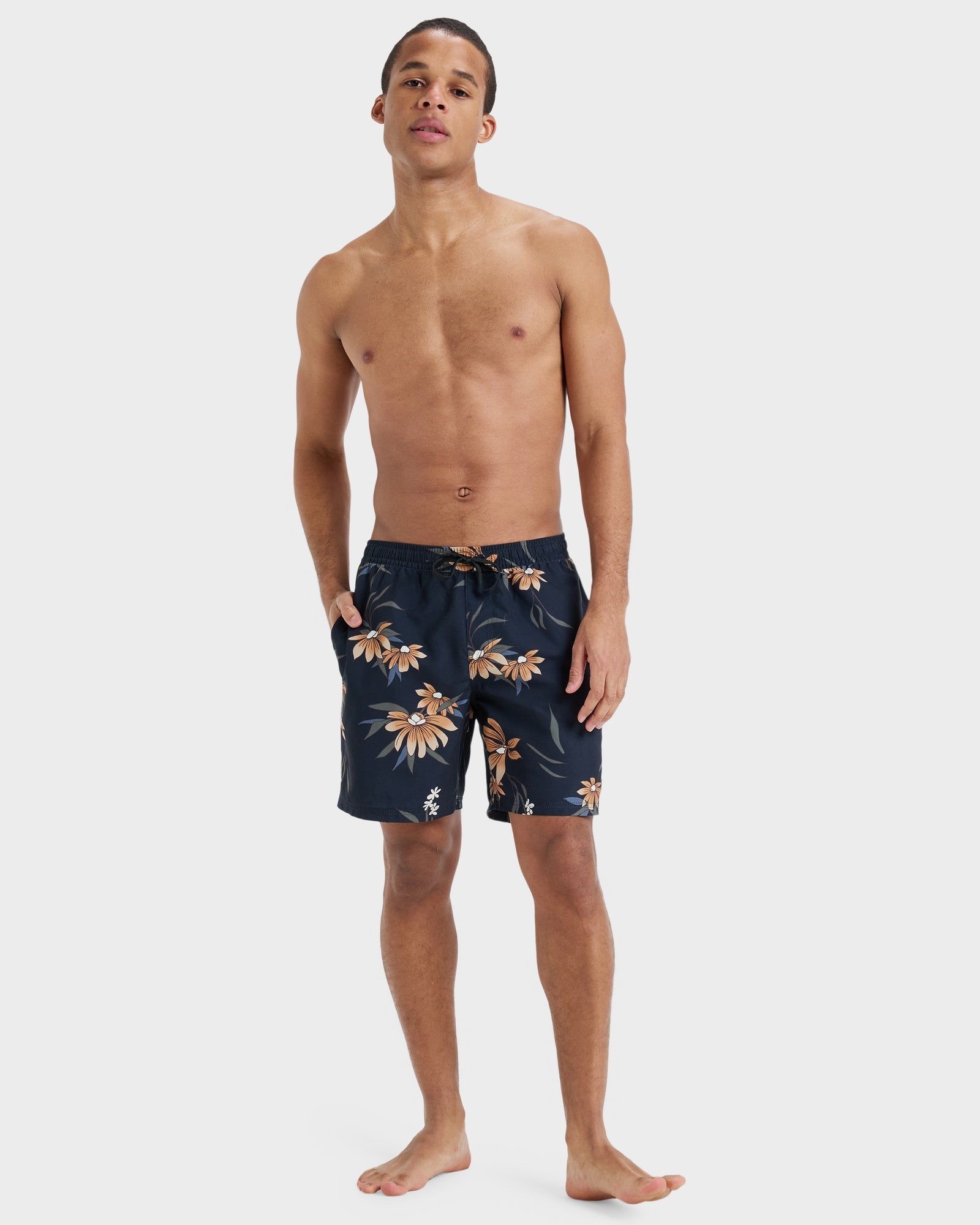 Quiksilver Everyday Straight Volley 17 inch in Black Costal Floral - flat
