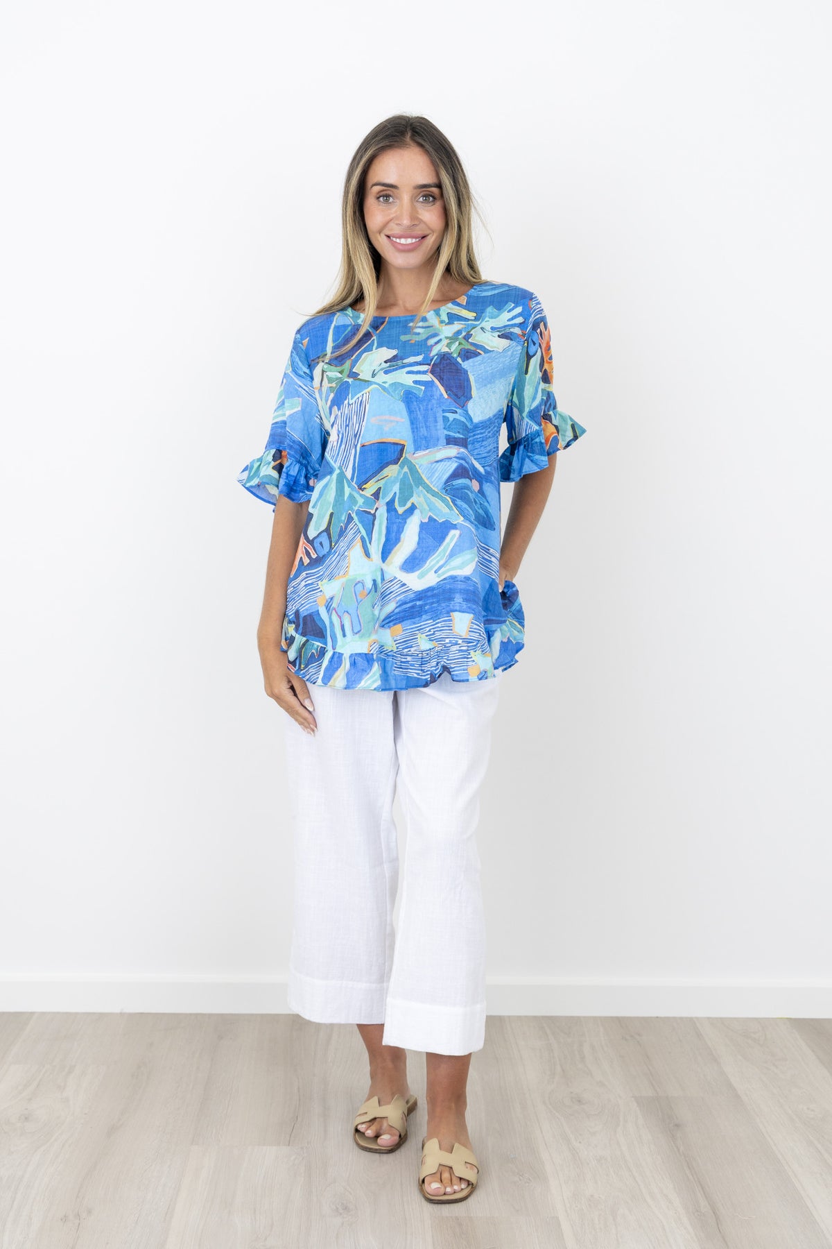 Renoma Bromley Freda Frill Sleeve Top in Barcelona print