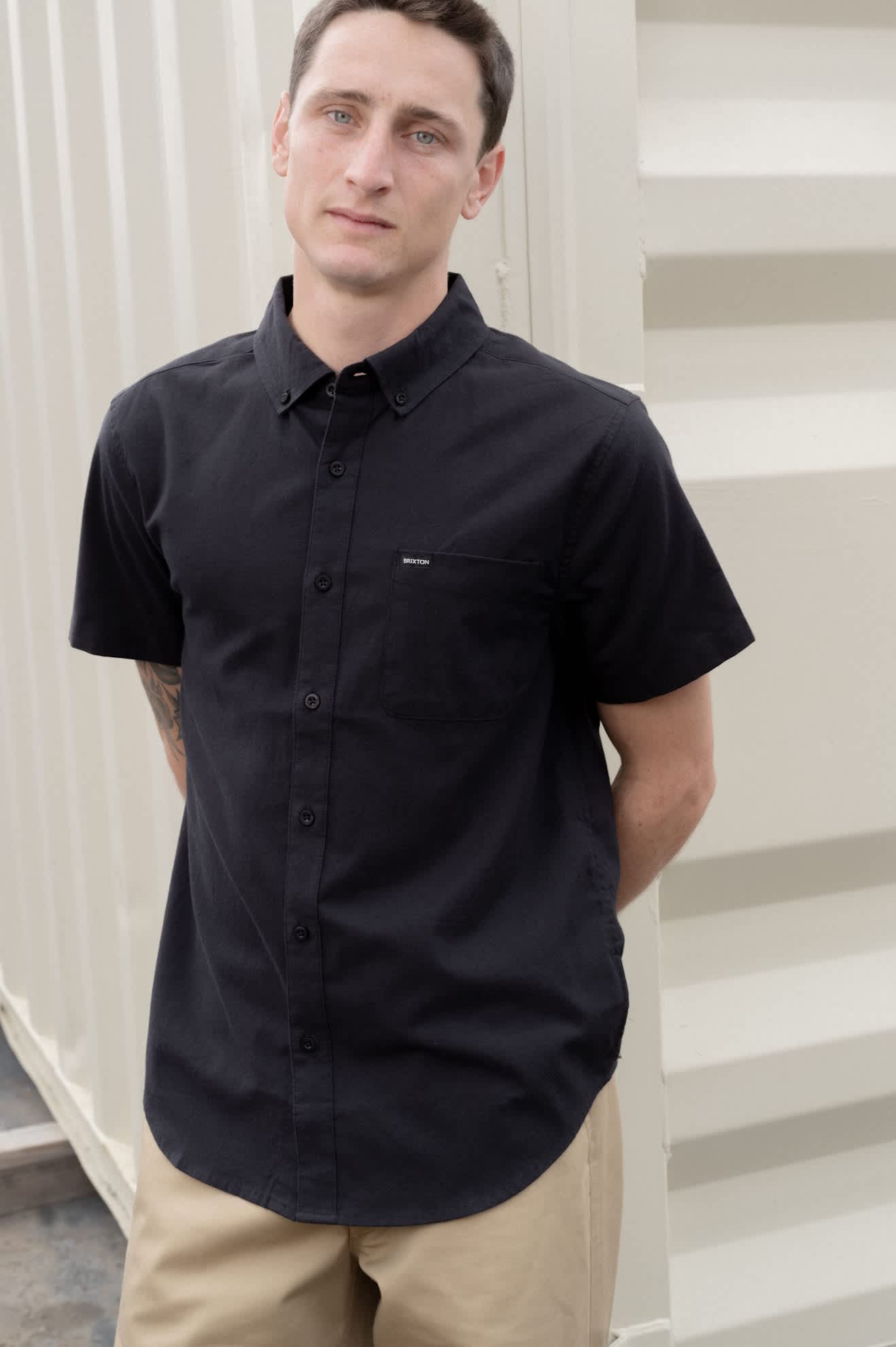 Brixton Sanford Oxford S/S Wvn - Black (view 7)