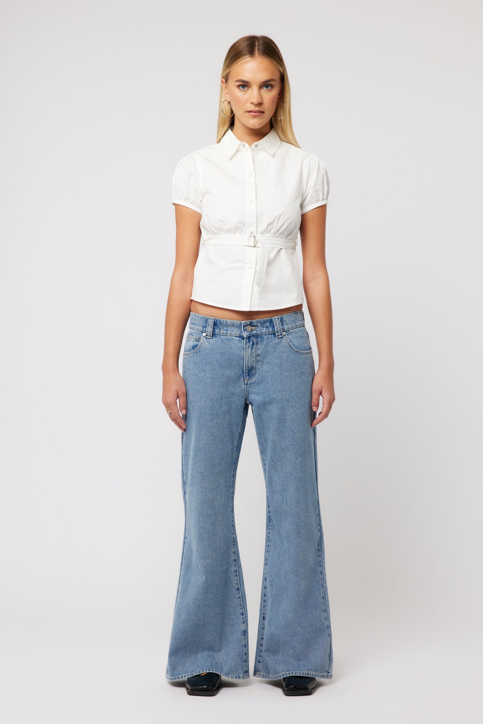 Abrand 99 Baggy Flare Paris Mid Blue jeans, side view