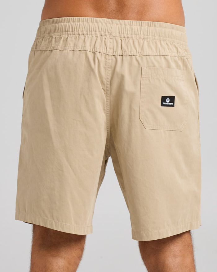The Mad Hueys Skull Anchor 18" Volley Short - Taupe (view 4)