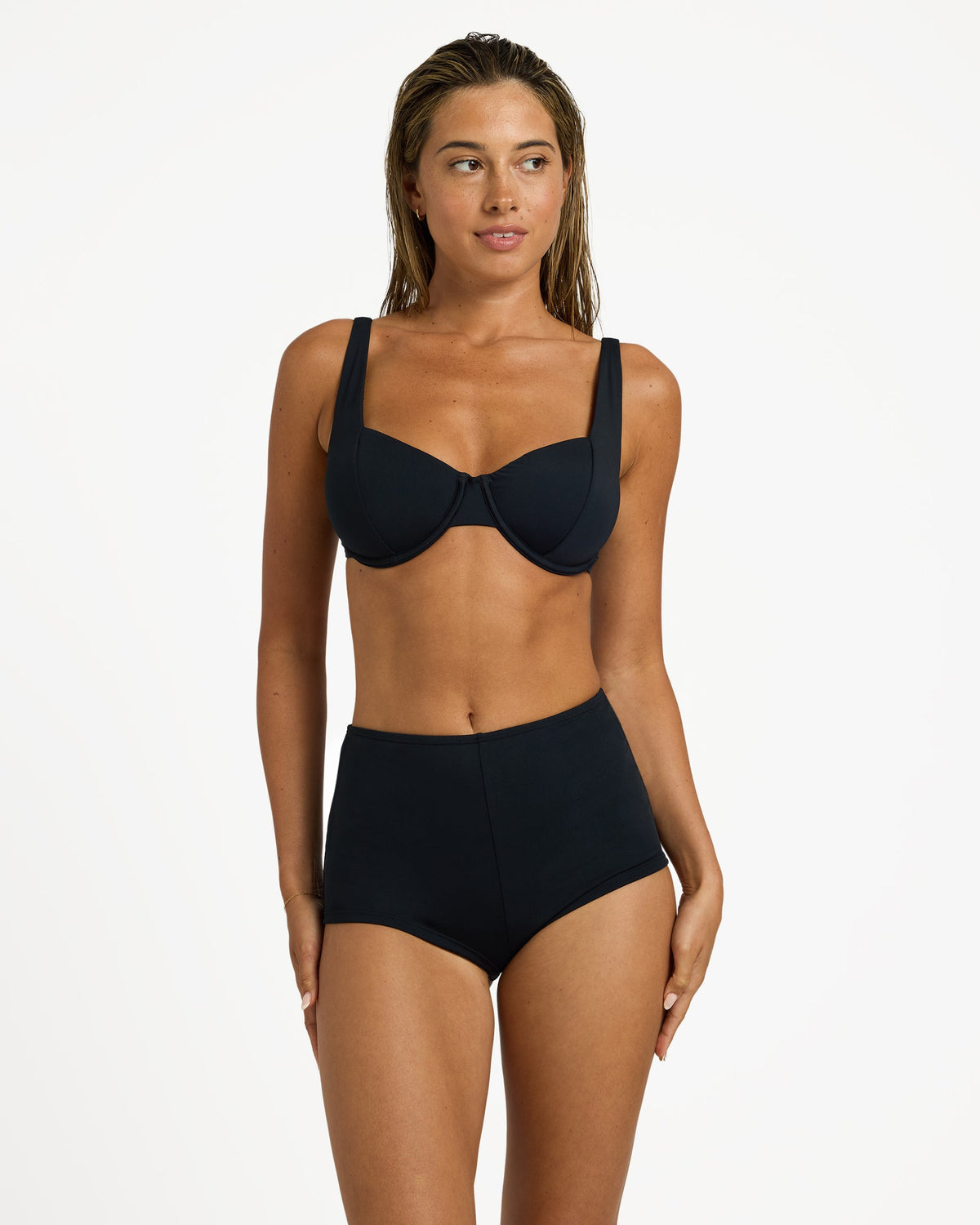 Roxy Beach Classics Shorty Bikini Bottom in black - front