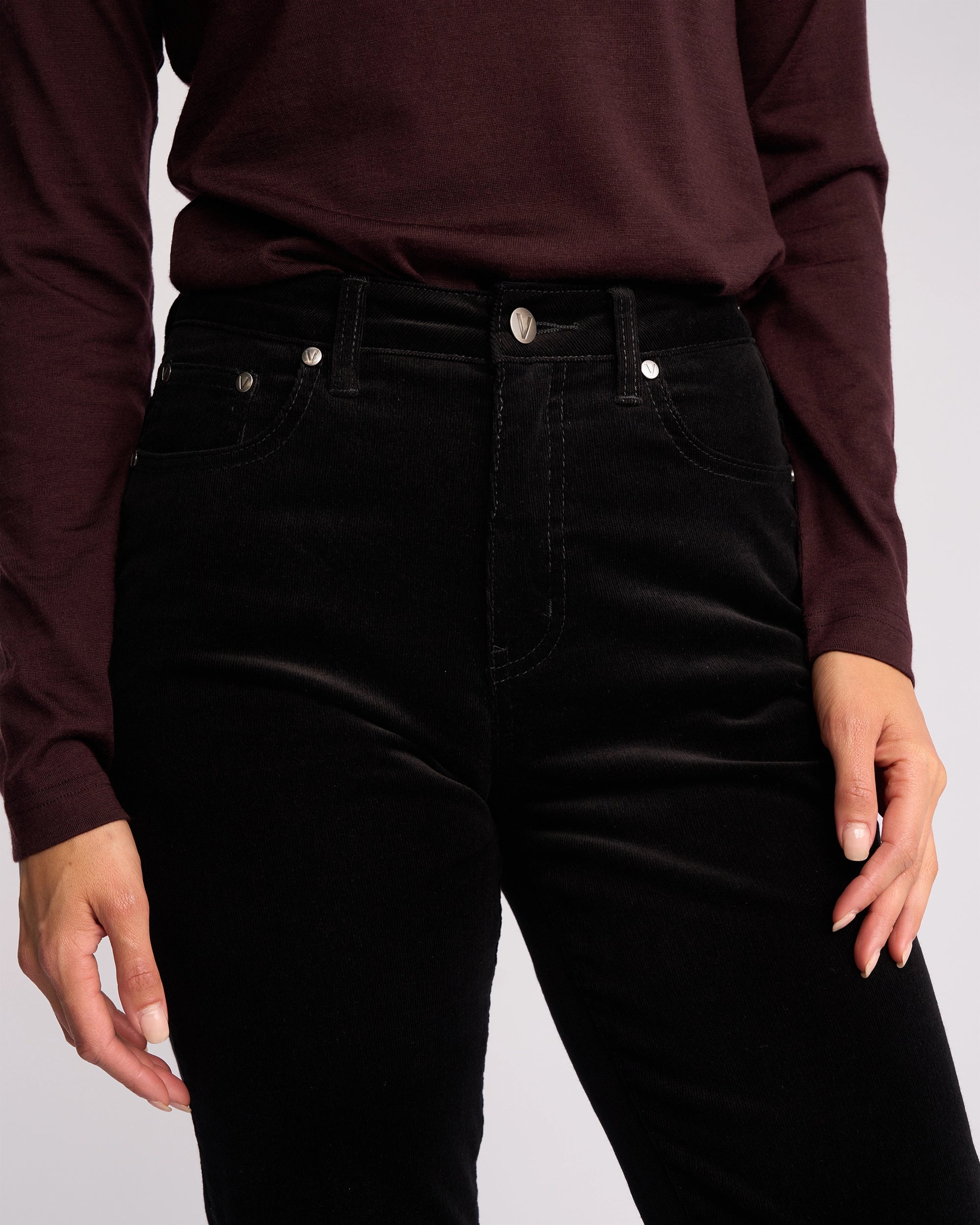 Vassalli Straight Leg 5 Pocket Cord Pant Black - detail view