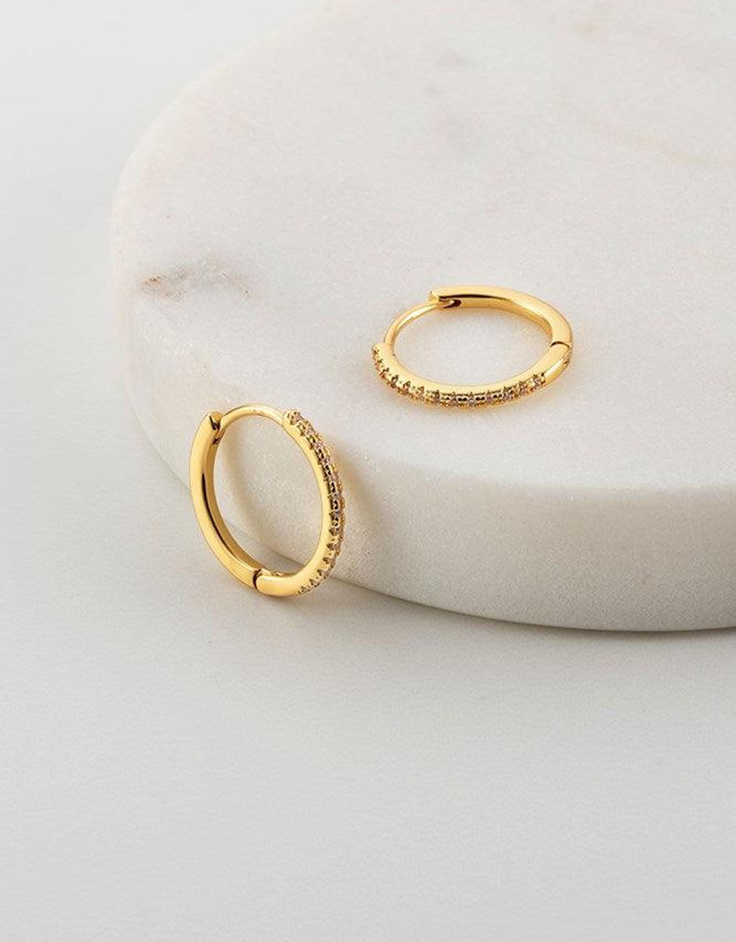 Zafino Tilly Hoop Gold earring, full view